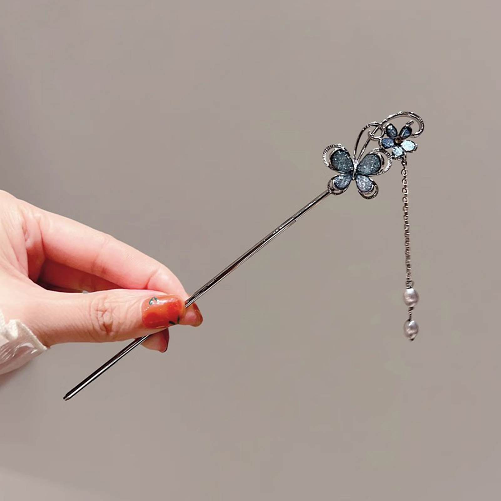 Hanbok Hair Pin - 蝶タッセルヘアピンヘアスティックヘアピンフォーク女性女の子用フラワーヘアピンヘアクリップ漢服帽子ヘアアクセサリー