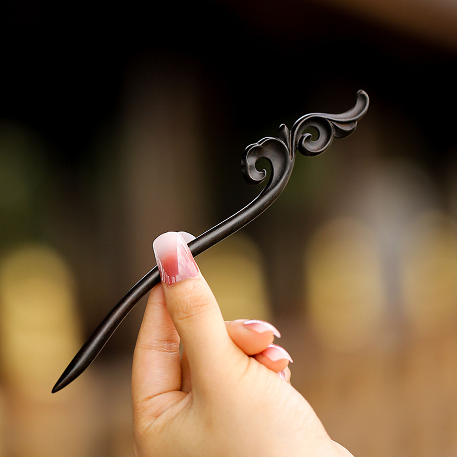 中国風のヘアスティックミニマリスト白檀彫刻花ヘアピンフォーク - Hanbok Hair Pin のレビューと価格