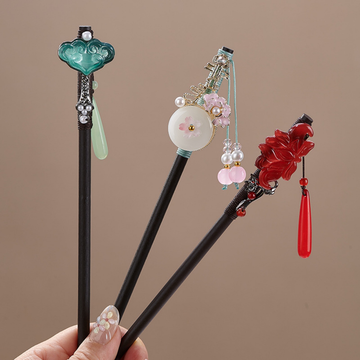 ヴィンテージフラワーヘアピン女性のためのエレガントな木製花ヘ - Hanbok Hair Pin のレビューと価格